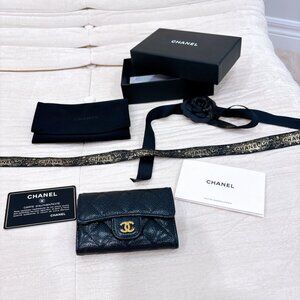 95% NEW CHANEL CARD HOLD WALLET WITH FULL PACKAGING, HOLIDAY RIBBON